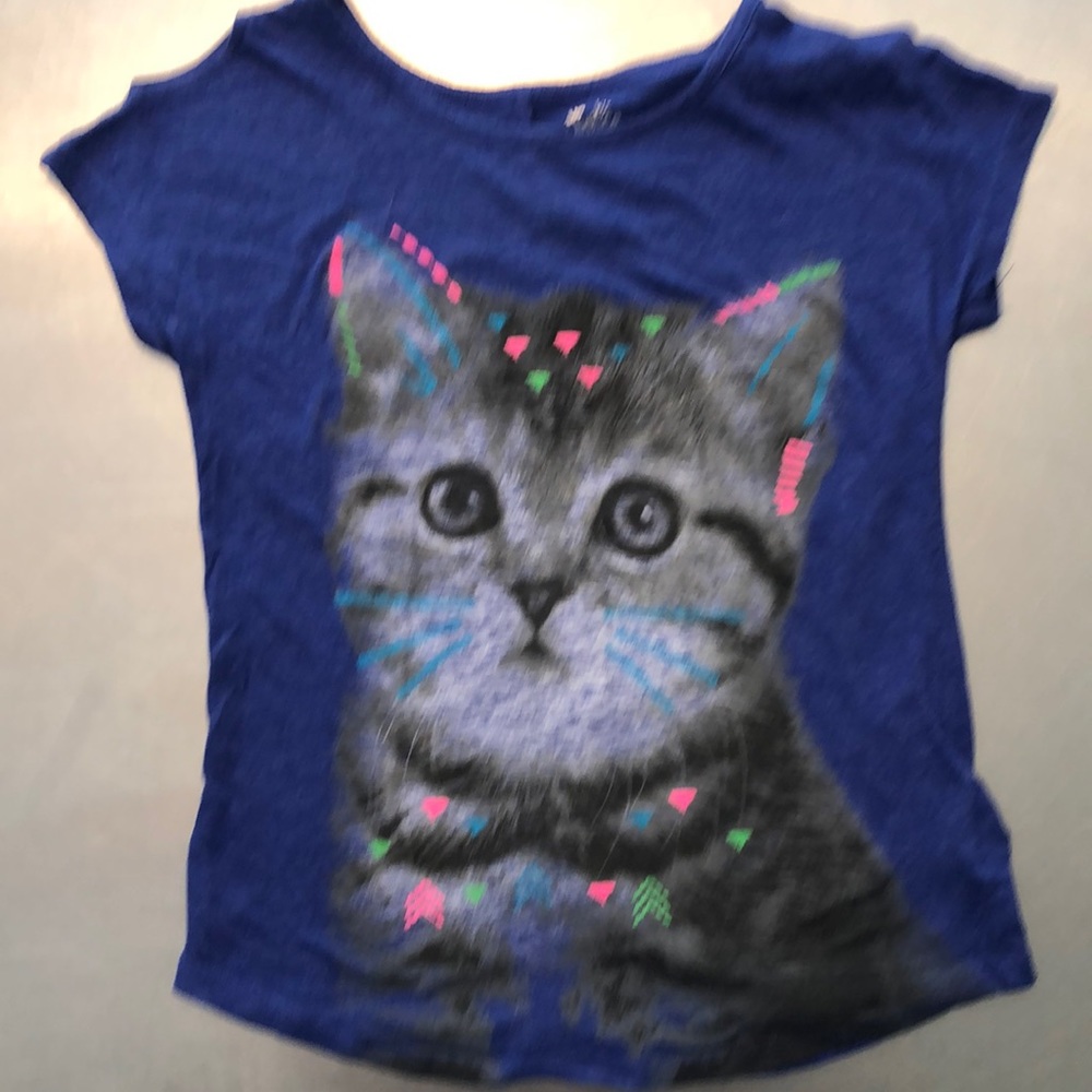 Justice blue cold shoulder cat tee shirt